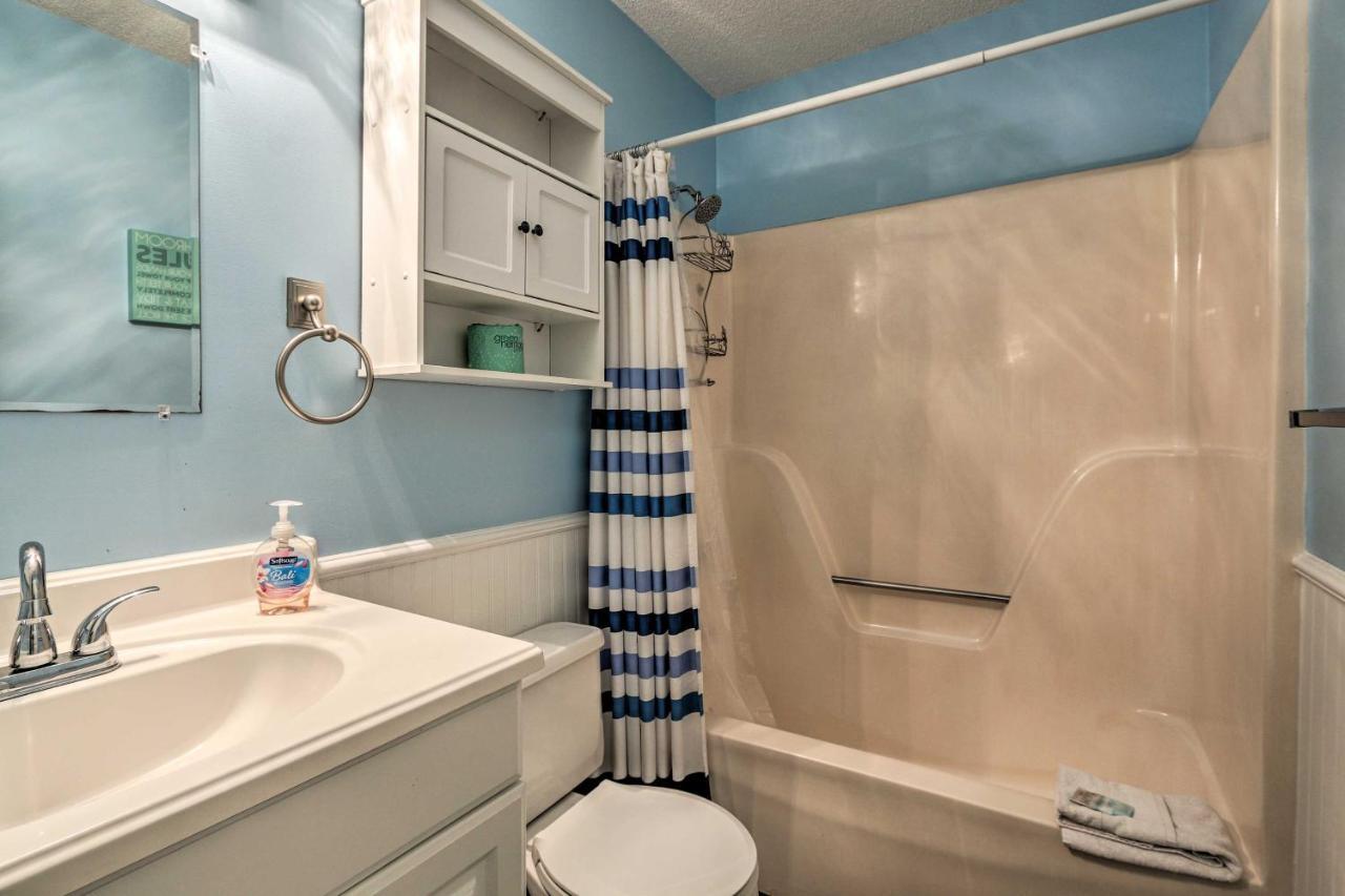 Colorful Hilton Head Condo With Beach And Pool Access! Hilton Head Island Exterior photo